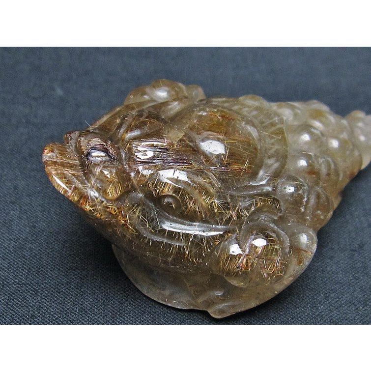 ルチルクォーツ（金針ルチル水晶） 金蟾 置物 t801-452 : 誠安天然石