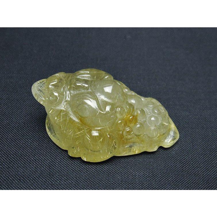 ルチルクォーツ 置物 金蟾 ゴールドタイチンルチル t801-568 : 誠安