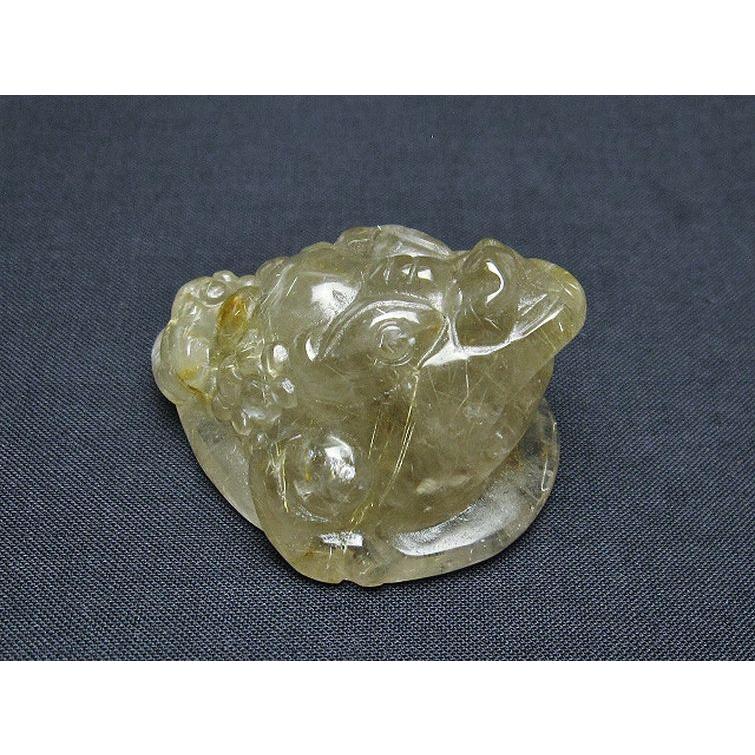 ルチルクォーツ 置物 金蟾 ゴールドタイチンルチル t801-689 : 誠安