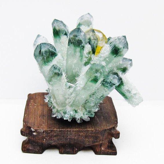 緑水晶 グリーンクォーツ クラスター t802-5847 : 誠安天然石専門店