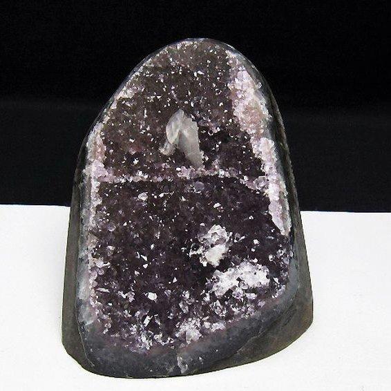 アメジストクラスター 1.1Kg ウルグアイ産 カルサイト共生 t95-11349