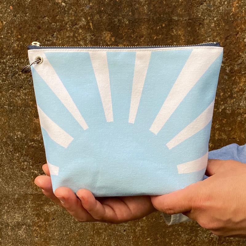 リング付き舟形ポーチ【軍艦旗(自衛艦旗)・水色】[HUG-はぐ-] |  | 03