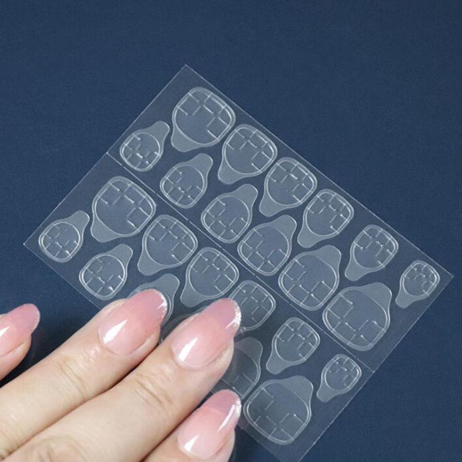 ネイルチップ用 ネイル両面接着剤 強力 両面テープ グミタイプ 透明 両面シール ネイルチップ チップ用 つけ爪用1枚 24枚 5シート メール便送料無料 Yfhz005ce Seiheishop 通販 Yahoo ショッピング