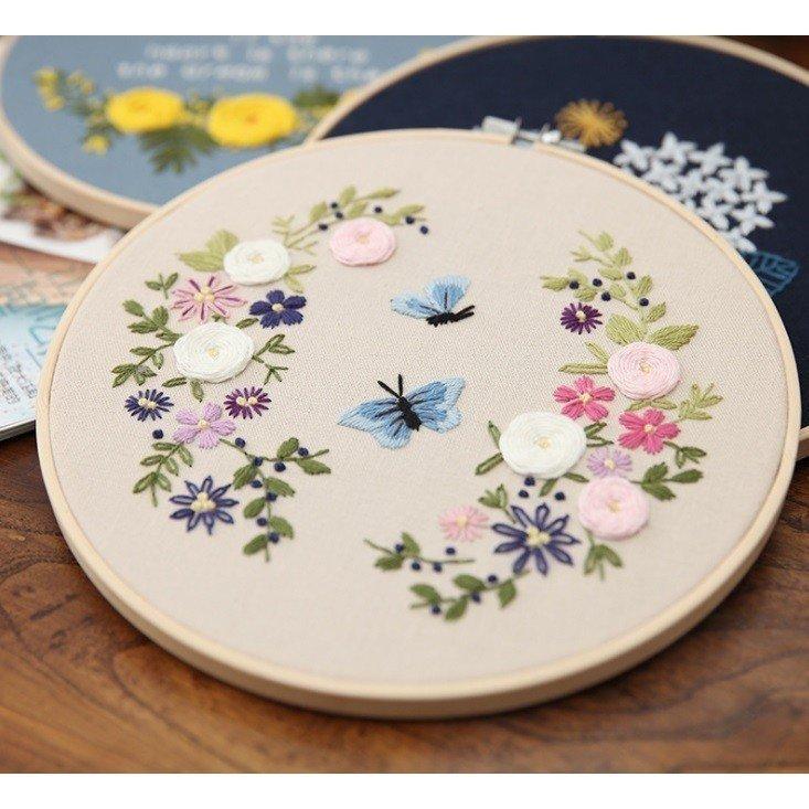 （ 美品 ）「  パンジー  」【  刺繍額 】刺繍画 美品 ）「 パンジー 」【 刺繍額 】刺繍画