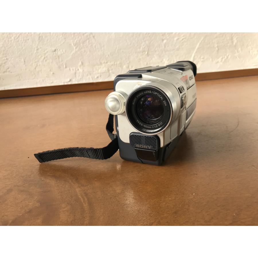 ビデオカメラ SonyHandycamCCDTRV106NTSC SONY ビデオカメラ ハンディカム 2.5型液晶 CCD-TRV106 NTSC ケース付き