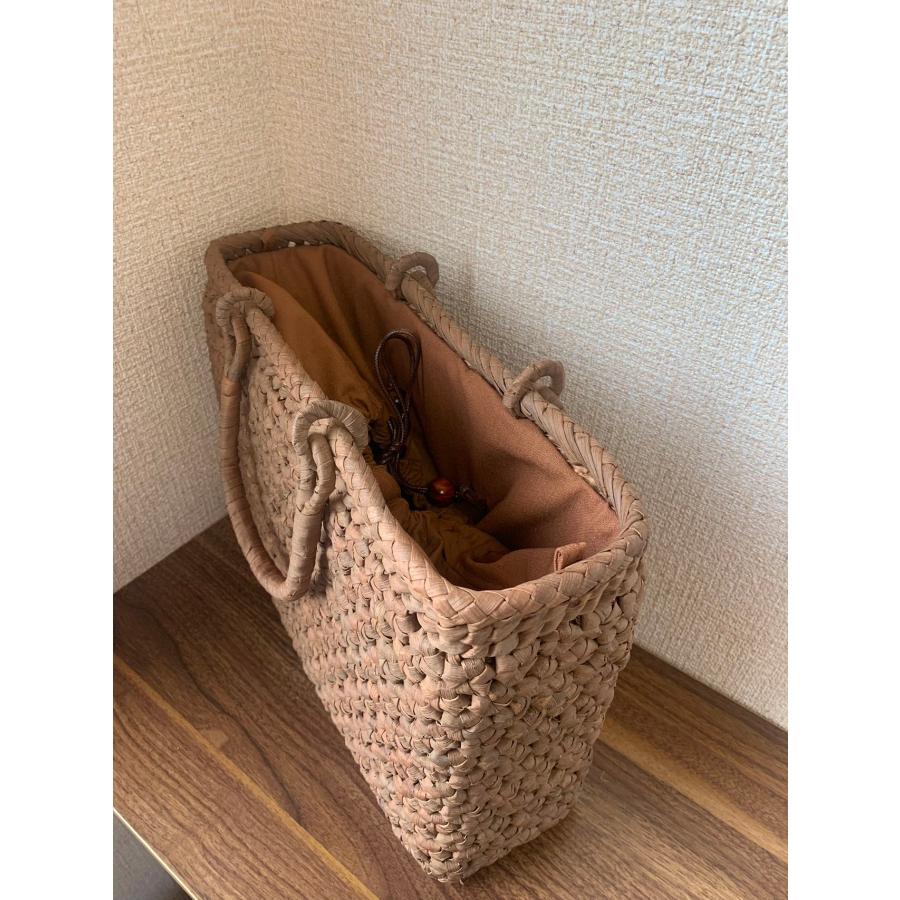 国産山葡萄 山葡萄かごバッグ 手作り 籠バッグ 花編み 内布あり チャーム付き 和服バッグ ゆかたバッグ レディースバッグ (約)幅34×本体高さ24×マチ10cmの画像
