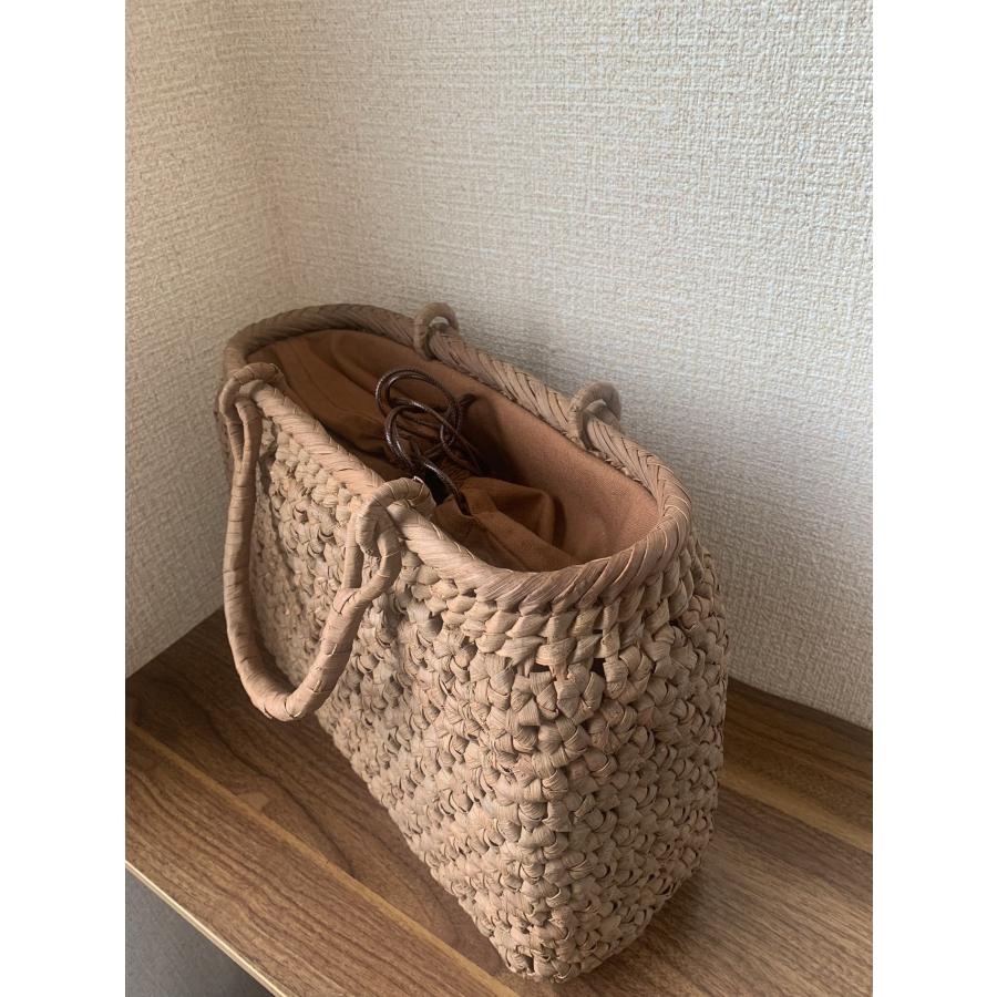 国産山葡萄 カゴバッグ 内布付き 花編み 巾着タイプ内布 7ミリ蔓 和服バッグ ゆかたバッグ レディースバッグ (約)幅32×本体高さ24×マチ13cmの画像