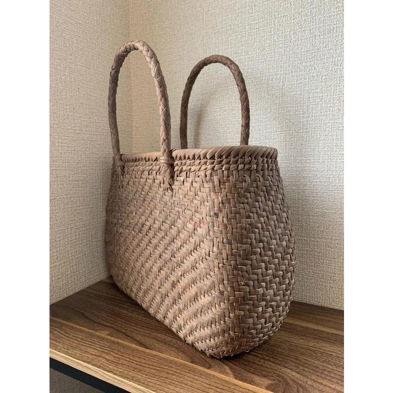 山葡萄一番皮　山葡萄籠バッグ　手作り　山葡萄かごバッグ　内布あり　網代編み 山葡萄 一番皮 山葡萄籠バッグ 手作り 山葡萄かごバッグ 内布あり 網代