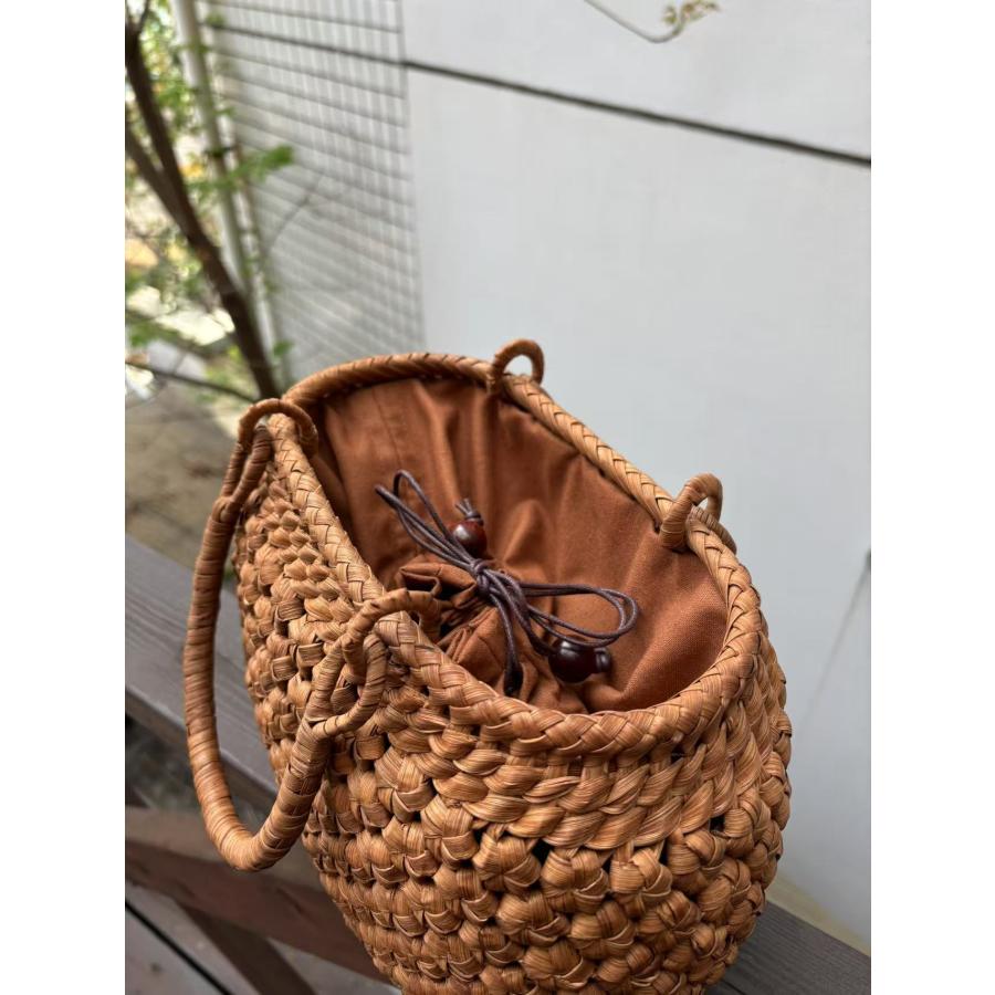 山葡萄 山葡萄かごバッグ 手作り 内布あり 花編み 丸い レディースかごバッグ 夏バッグ トートバッグ おしゃれ 上品 自立 (約)幅27×本体高さ20×マチ13cmの画像