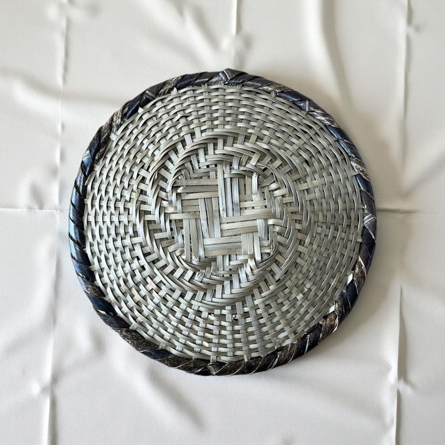 【20枚セット】蕎麦ざる 竹ざる 蕎麦皿 手作りそばざる 黒竹 直径約24cm 戸隠風 (盛り目安 大盛り一人前) 20枚セット 年越しそばざるの画像