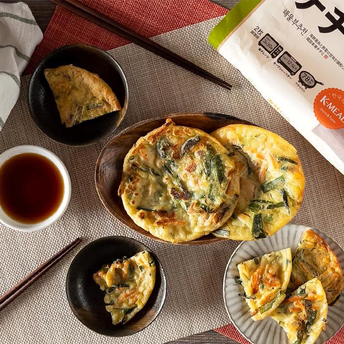bibigo ≪840g≫【CJ FOODS】bibigo 海鮮にらチヂミ 本場韓国の味が手軽に味わえる チジミ ビビゴ 冷凍食品 冷凍便 ...