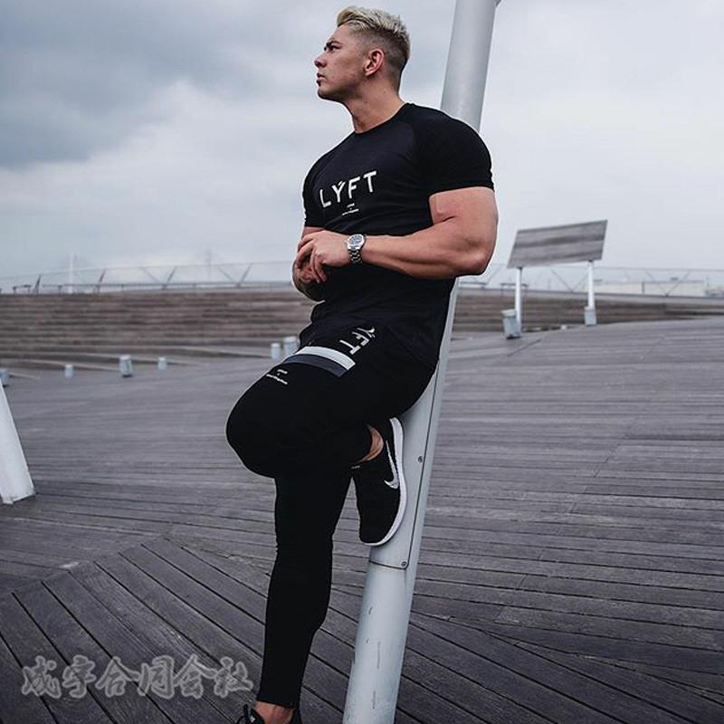 英字柄 Tシャツ メンズ 半袖 ランニング トレーニング スポーツ ジム