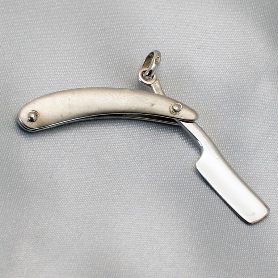 925シルバー カミソリ型ペンダント　ペンダントトップ　Silver シルバーペンダントトップ pe2188 シルバーアクセサリー ペンダント