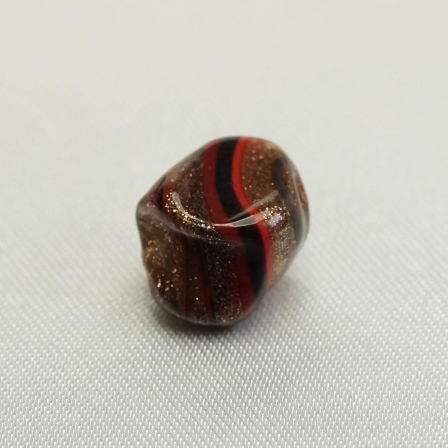 ベネチアンガラス ビーズ 角（変形）約7x11mm程度 赤と黒と茶金 