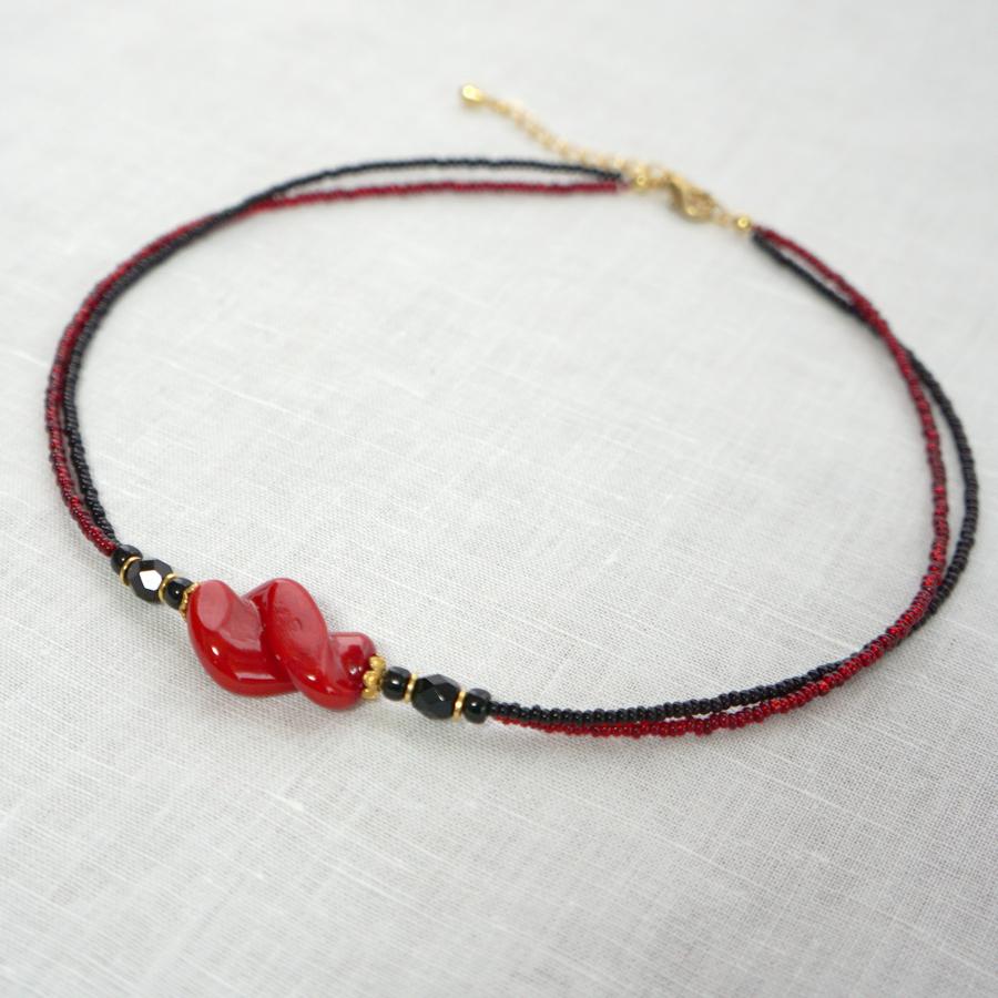 【ラフォルム】赤と黒のボレロ ラメ加工アメリカン硝子 ネックレス デザフェス ネックレス ベネチアングラス イタリア製 コルダ 2連 赤 ベネチアン
