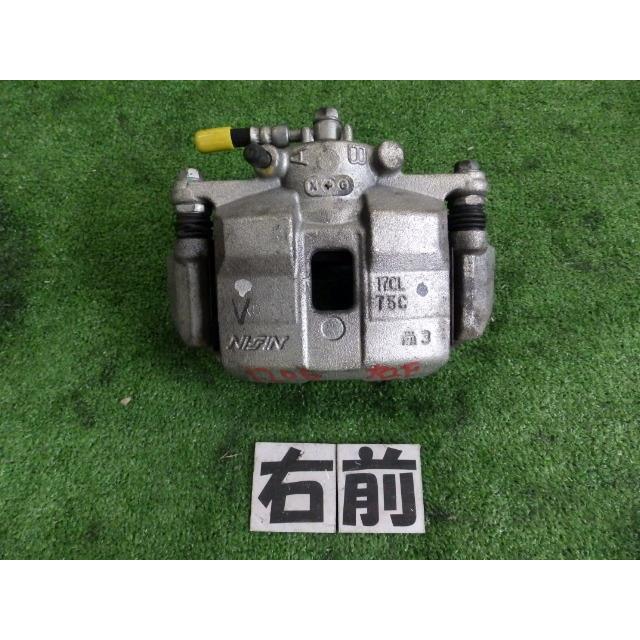 フィット DAA-GP5 右フロントキャリパー LEB NH700M 45018-T5C-010 221206 : 株式会社 西友商会 ...
