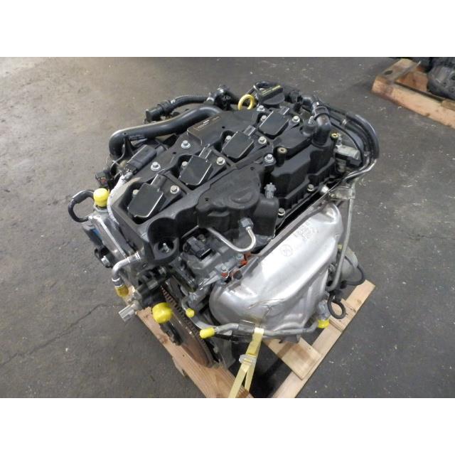 ボルボ、希少Volvo B6304Tエンジン用ヘッドカバー他６点セット ボルボ、希少Volvo B6304Tエンジン用ヘッドカバー他6点セット