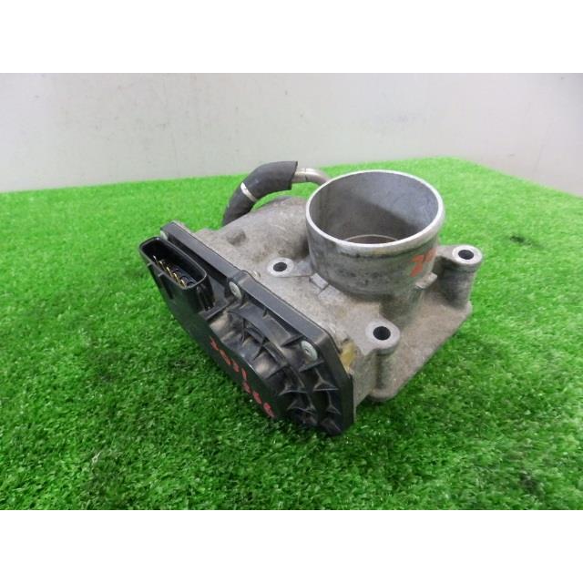 車 mxpl10 シエンタ スロットルボディ
