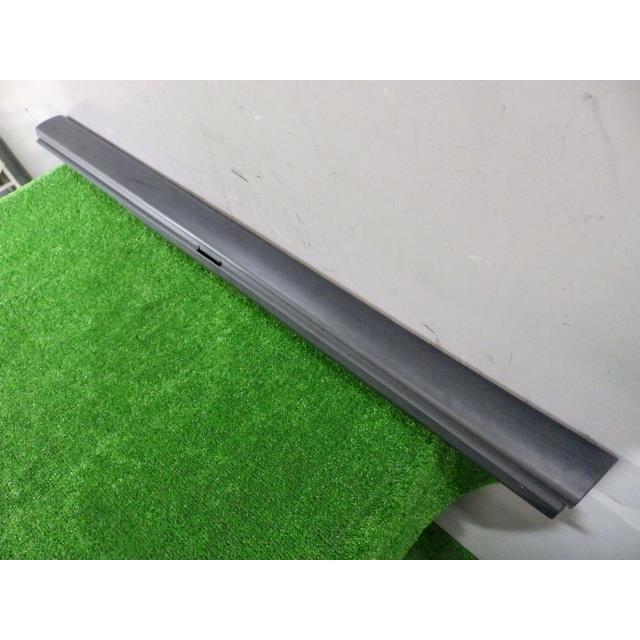 エスティマ DBA-ACR50W 右フロントドアプロテクター 2AZ-FE 1F7 76903