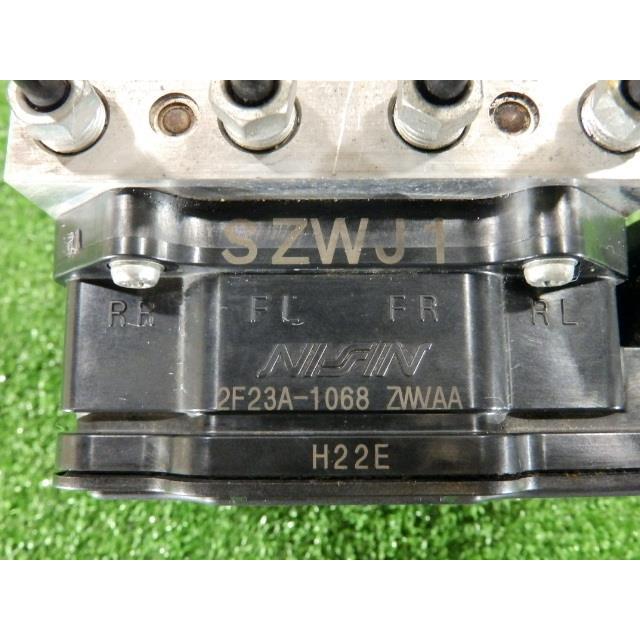 ステップワゴン DBA-RK1 ABSアクチュエーター R20A NH731P SZWJ1 57110