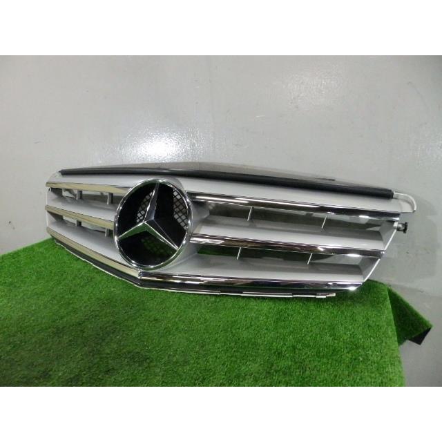 ベンツ Cクラス W204 DBA-204241 フロントグリル 271 PZ6 A2048800023