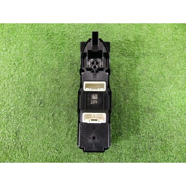インプレッサ DBA-GT2 右フロントPW/パワーウインドウスイッチ