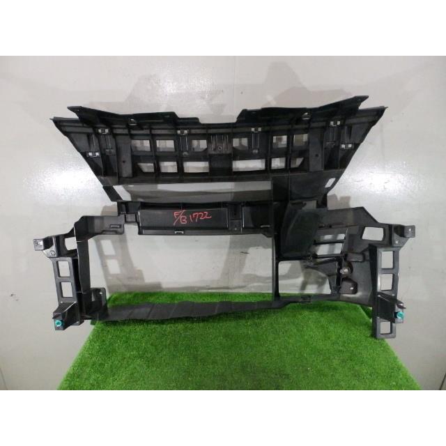 ソリオ DBA-MA15S フロントグリル K12B ZED 71771-54M8 71771