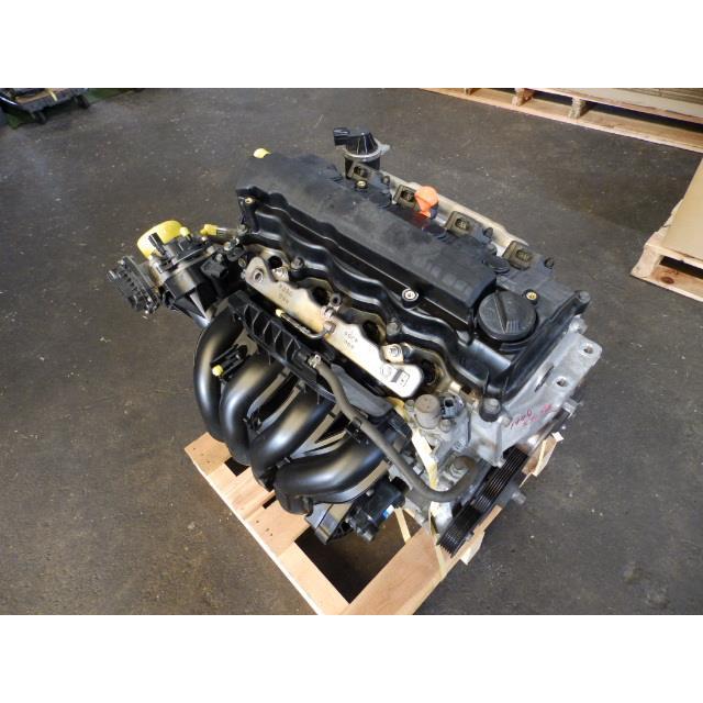 ステップワゴン DBA-RK1 エンジン R20A NH624P 11000-R0A-800 231940