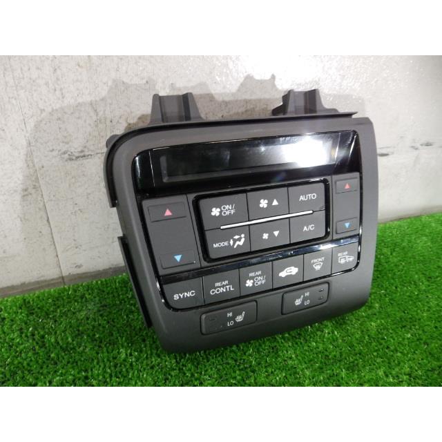 ステップワゴン 6AA-RP5 ACスイッチ/エアコンパネル LFA-H4 B588P DJ81