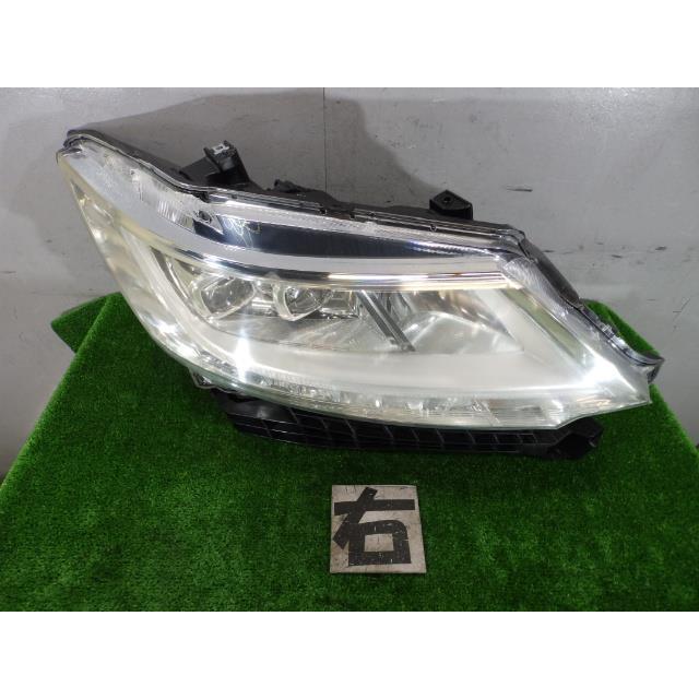 オデッセイ ヘッドライト！ オデッセイ DBA-RC1 右ライト/右ヘッドライト K24W NH788P 100-18075