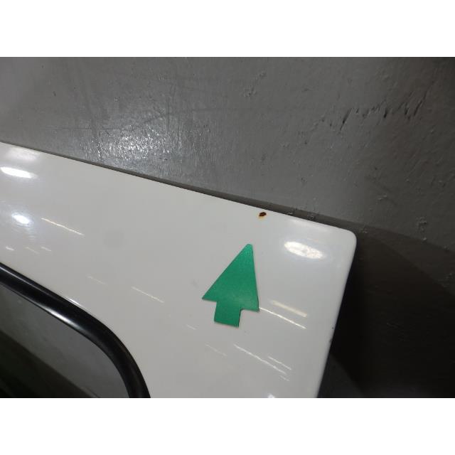 キャデラック（Cadillac） エスカレード 左フロントドア 241335 : 株式