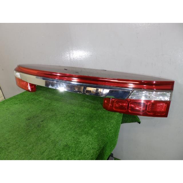 ステップワゴン DBA-RG1 リアフィニッシャー/ガーニッシュ K20A NH624P