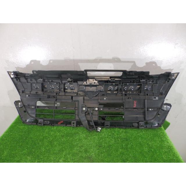 デイズルークス DBA-B21A フロントグリル 3B20 X42 7450B096-01 62300