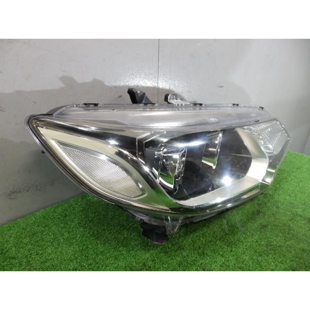 フィット DBA-GK5 右ライト/右ヘッドライト L15B R81 W0350 33100-T5A