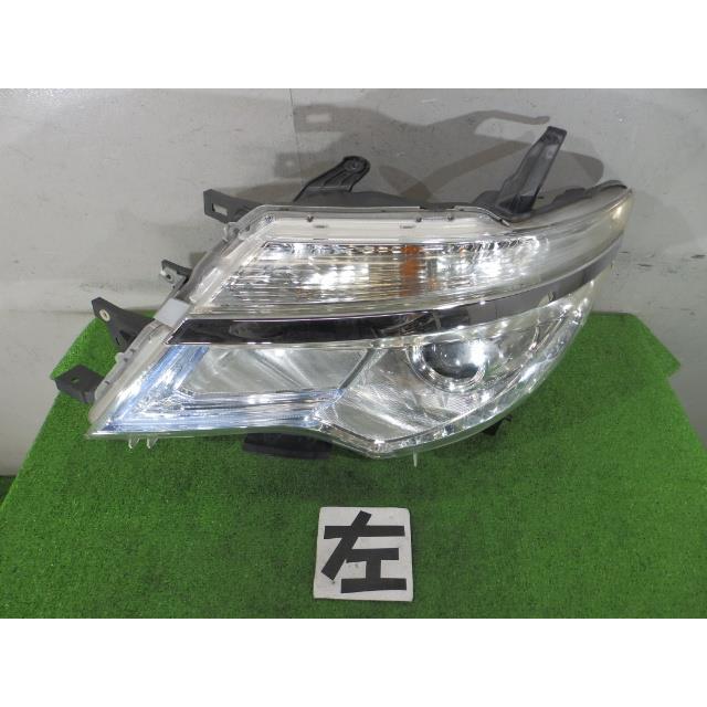 セレナベッドライト左側