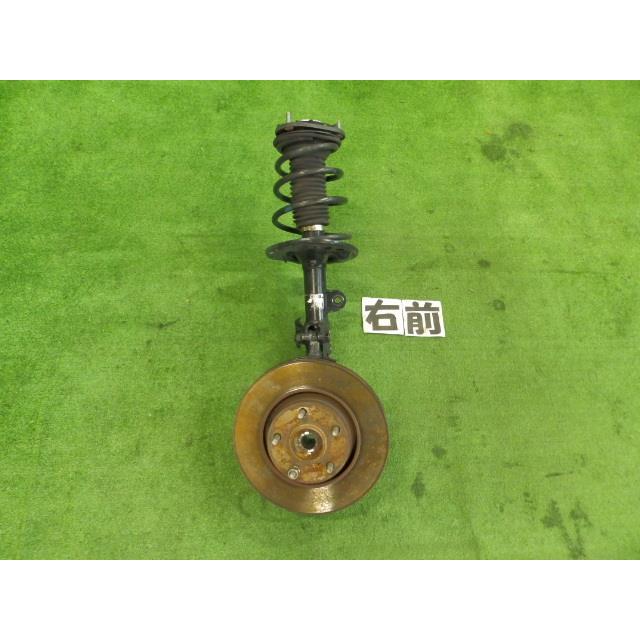 アベンシス DBA-ZRT272W 右フロントストラット/ショック 3ZR-FAE 209 