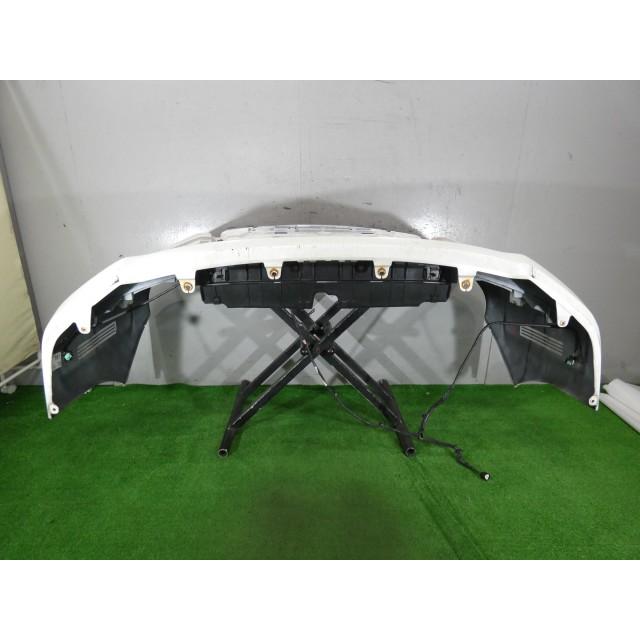 エスクァイア DAA-ZWR80G フロントバンパー 2ZR-FXE 070 52119-28G70