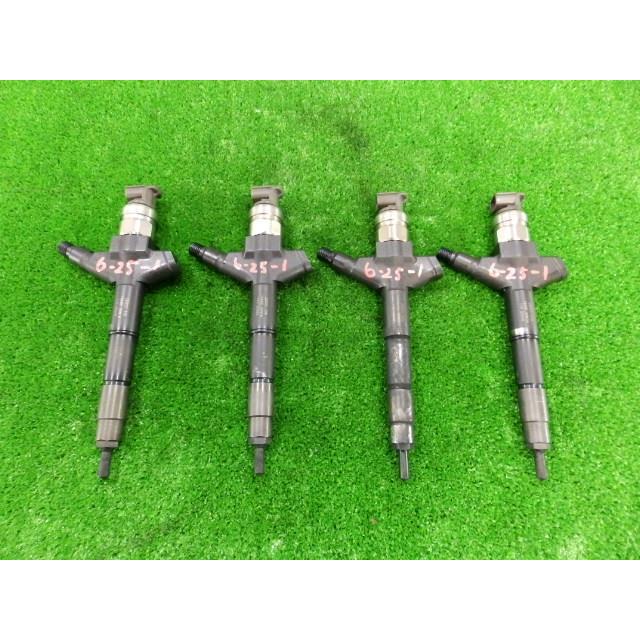 ジャンク!! NV350キャラバン LDF-VW2E26 インジェクター YD25 ジャンク!! NV350キャラバン LDF-VW2E26 インジェクター YD25
