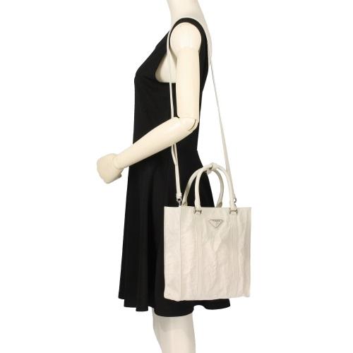 PRADA プラダ ショルダーバッグ レディース ロゴ ホワイト PRADA プラダ ショルダーバッグ レディース ロゴ ホワイト