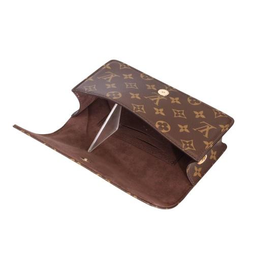 LOUIS VUITTON ルイヴィトン モノグラム ウォレットオン チェーン・リリー ショルダーバッグ ブラウン PVC M82509 ICタイプ LOUIS VUITTON（ルイ・ヴィトン） ショルダーバッグ レディース