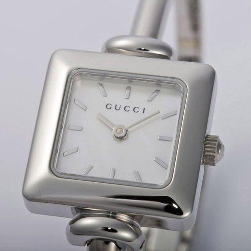 【新品】グッチ GUCCI 腕時計 レディース YA019518 1900 クオーツ ホワイトシェルxシルバー グッチ バングル 時計 1900 レディース ホワイトシェル YA019518