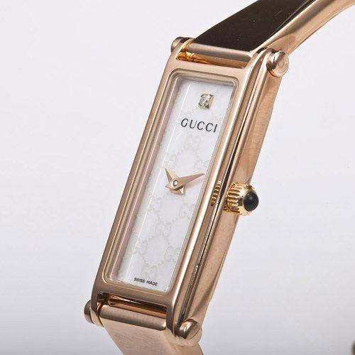 GUCCI（グッチ） 腕時計 レディース 1500 ホワイトシェル YA015560 