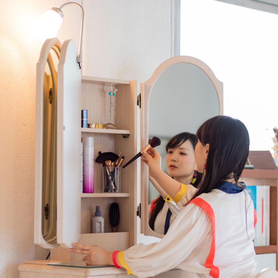 螺細細工　三面鏡　素晴らしい細工　椅子付　美品　化粧台　ドレッサー 関本家具装芸 ドレッサー 半三面鏡 フェアリーテール ベビーブルー色