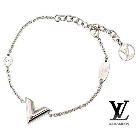 Louis Vuitton シルバーカラー仕上げの輝きが さりげなくモダンな印象を添えるしなやかなブレスレットです Br Br Louis Vuitton A 33 Louis ルイ ヴィトン M メンズアクセサリー ブレスレット エセンシャル アクセサリー ブレスレット Louis Vuitton A 33