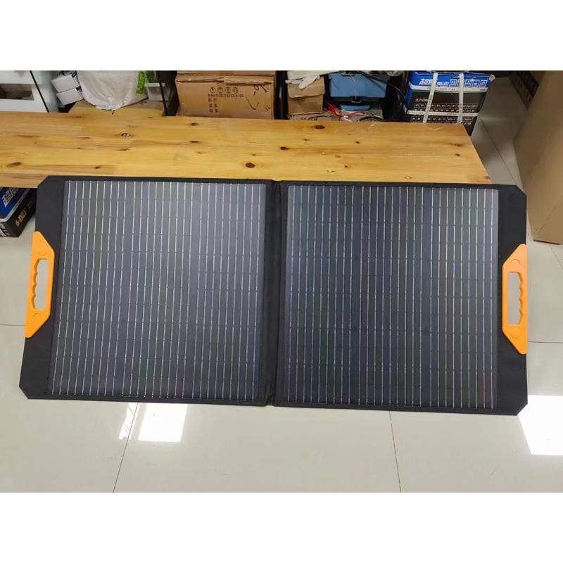 ソーラーパネル　(折りたたみ・100W) 折りたたみソーラーパネル 100W 高効率 低照度発電 高耐久 550