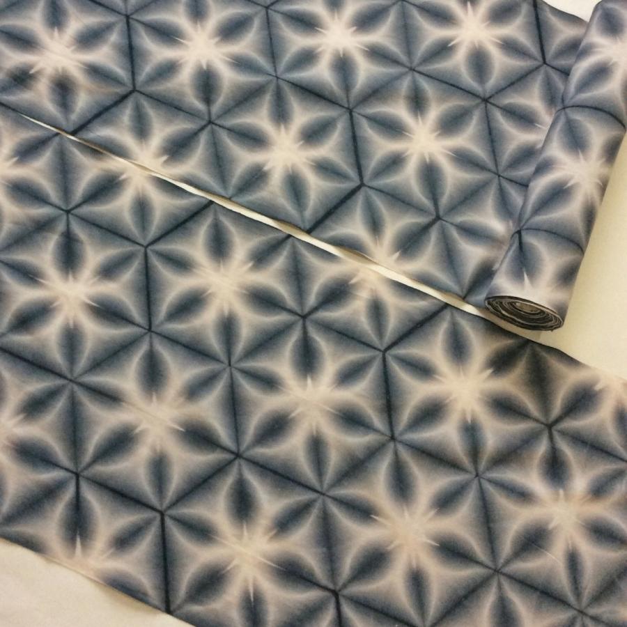 好評 黒の雪花絞り反物 13m 知多木綿コーマ 水通し済み 未仕立て 淡い柿渋地色 即日出荷 Kuljic Com