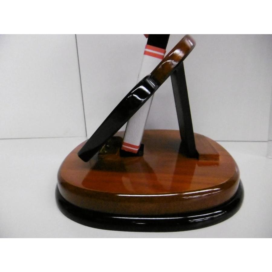 極上羽子板飾り台付き 彩 振袖木目込み１５号 （台１９ｃｍx１９ｃｍ・全高４８ｃｍ位） ☆女の子の初正月のお祝いに！ガラスケースでもお飾り頂けます 極上羽子板飾り台付き 彩 台１９ｃｍx１９ｃｍ 全高４８ｃｍ位