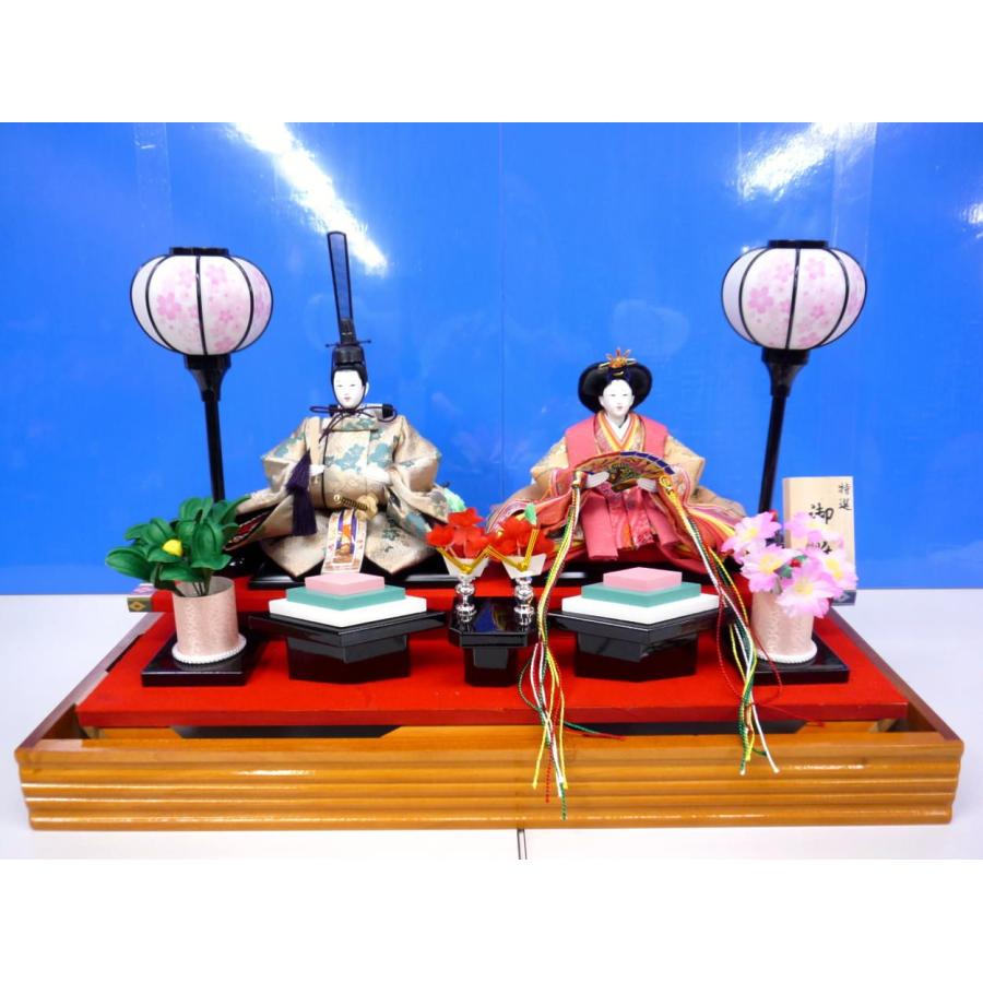 容れもの入親王飾りつけ７０８☆幅５１x奥ぶかさ２４x高さ３４珊☆雅びやかなお顔の金襴お召しもの着のパウダーコンパクトな２人飾