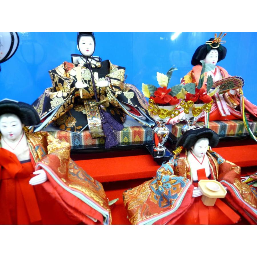 ケース入五人飾り綾錦☆幅６１x奥行４０x高さ３７cm☆官女さんも付いた衣裳着の５人飾_4