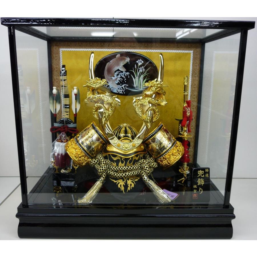 ケース入り五月人形☆兜飾り 彫金 金巻龍☆幅４５ｘ奥行２８ｘ高さ４４ｃｍ☆鍬形に巻きついた昇り龍が豪華な逸品☆端午の節句のお祝いに